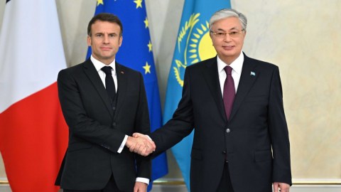 Makron Tokayevlə Cənubi Qafqazı müzakirə etdi