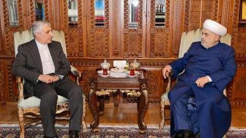 Yeni səfir şeyxi İrana dəvət etdi