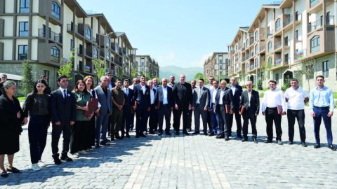 &ldquo;Rüzgarında dan sökülən, üzü gülən Kəlbəcərim&rdquo;