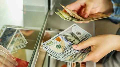 İki valyutadəyişmə məntəqəsinin lisenziyası dayandırıldı