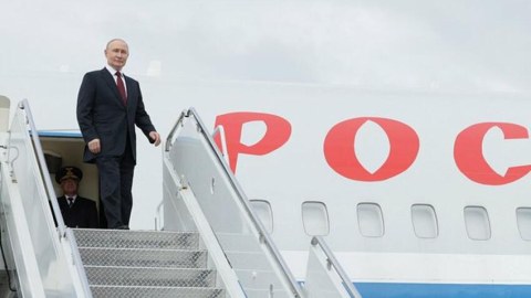 Putin Çinə səfər etdi