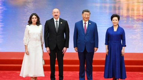 Çin lideri adından dövlət başçılarına ziyafət verilib