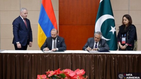 Ermənistan&nbsp;Pakistanla kommünike imzaladı