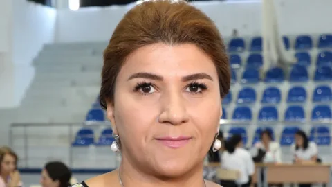 Məktəb direktorunun ölkədən çıxışına qadağa qoyuldu