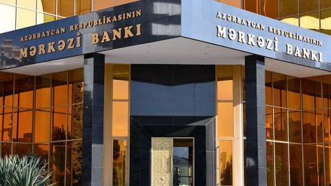 İki kredit təşkilatının lisenziyası ləğv edildi