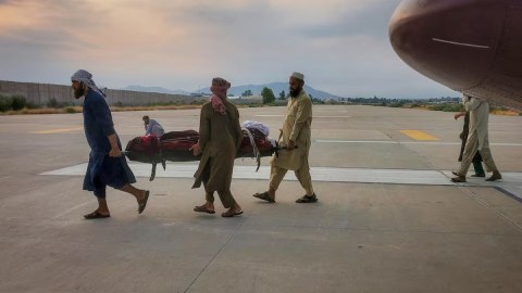 Əfqanıstanda zəlzələdə ölənlərin sayı 900-ə çatıb