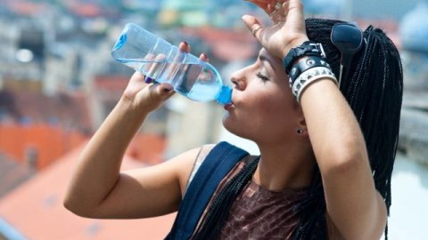 Avqustda havanın temperaturu normadan yuxarı olub
