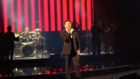 Emin Rusiyada təxirə düşən konsertlərini bərpa etdi