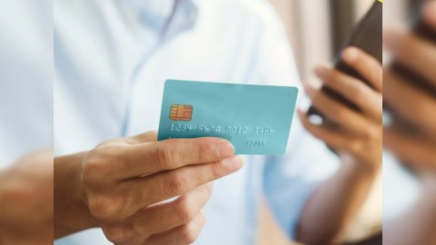 20 nəfərin bank kartından 10 min manat oğurlandı