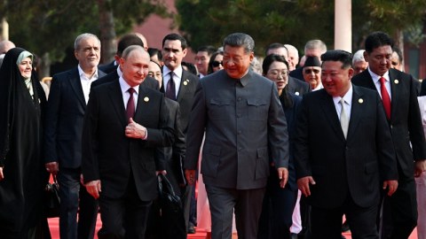 Çin tarixinin ən böyük hərbi paradı: Pekin Qərbə mesaj verdi - FOTOLAR