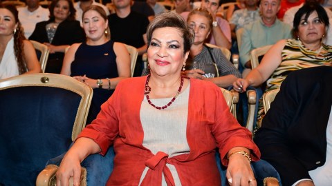 Afaq Bəşirqızına &ldquo;Şərəf&rdquo; ordeni təqdim olundu