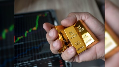 Qızılın qiyməti 3 617 dolları ötüb