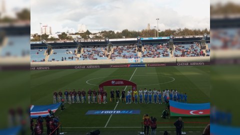 Millimiz çempionata ağır məğlubiyyətlə başladı