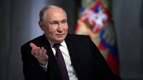 Putin bu filmlərə baxmır...