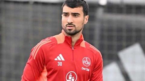 Xalqımıza bu məğlubiyyəti unutdurmaq istəyirik - Mahir Emreli