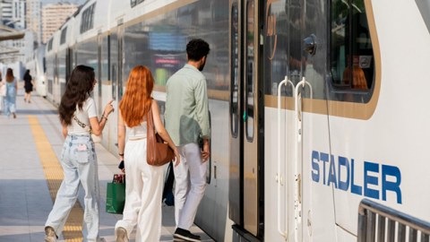 11 minə yaxın turist ADY qatarları ilə səfər edib