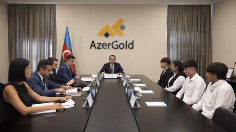Zakir İbrahimov &ldquo;Gələcəyin mədənçisi&rdquo; təhsil layihəsinin iştirakçıları ilə görüşdü