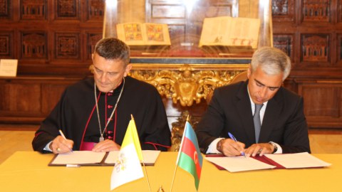Heydər Əliyev Fondu ilə Vatikan Apostol Kitabxanası arasında memorandum imzalandı