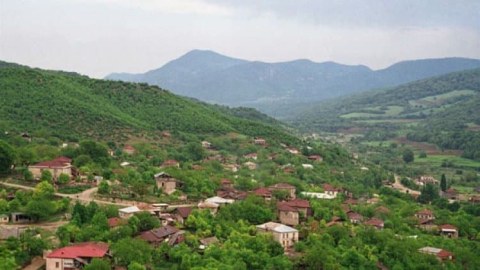 Qırmızı Bazara İLK KÖÇ
