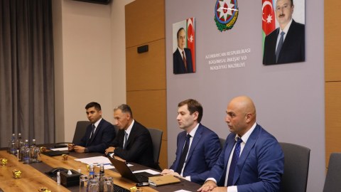 Rəşad Nəbiyev&nbsp;Kris Hevişlə müzakirələr apardı -&nbsp;FOTOLAR