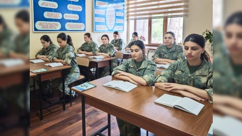 Azərbaycanda ilk -&nbsp;ATU-da qız hərbi həkimlər hazırlanacaq
