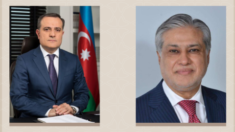 Ceyhun Bayramov pakistanlı həmkarı ilə regiondakı vəziyyəti müzakirə etdi