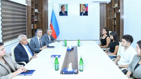 Rektor tələbə adını qazanan şəhid övladları ilə görüşdü&nbsp;- Fotolar