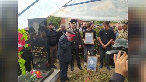Təhsili yarımçıq qoyub döyüşə yollanan şəhid dəfn olundu - FOTO