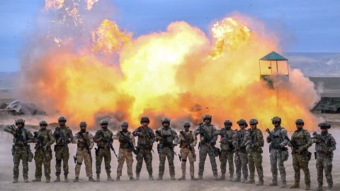 6 ölkənin xüsusi təyinatlıları təlimdə - FOTO