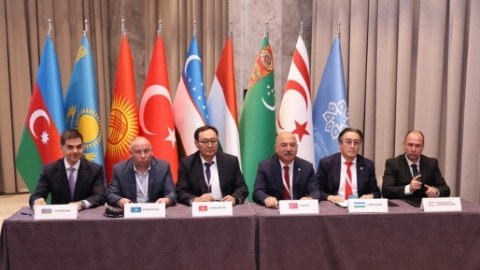 Türk dövlətlərinin sığortaçıları Şuşada birgə sənəd imzalayıb