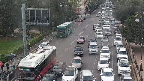 İlk dərs günündə Bakı yolları - Bu küçələrdə tıxac var