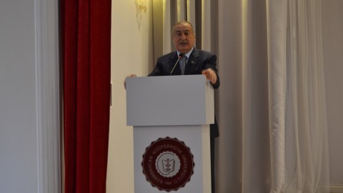Mən hər bir tələbənin rektoruyam - Eldar Quliyev