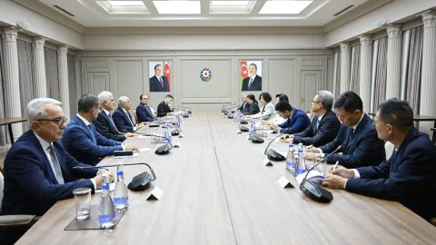 Əli Əsədov Çin Xalq Siyasi Məşvərət Şurasının üzvü ilə görüşüb