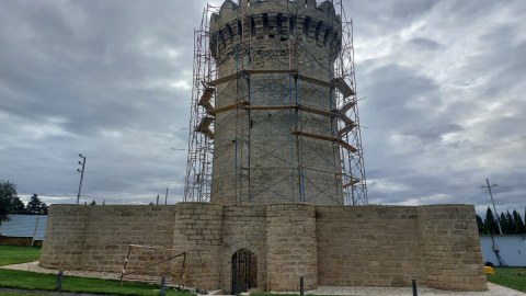 Kiçik Mərdəkan qəsri bərpa olunur - FOTO