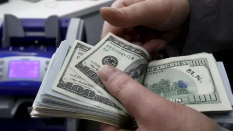 Azərbaycanın xidmətlər balansında 1&nbsp;milyard dollar kəsir olub