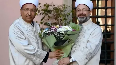 Ərdoğan Əli Ərbaşı işdən çıxardı