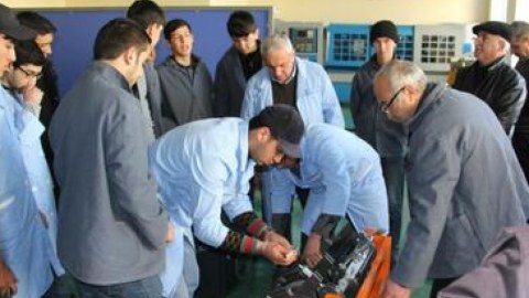 Azərbaycanda 78 yaşlı şəxs peşə məktəbinə qəbul olub