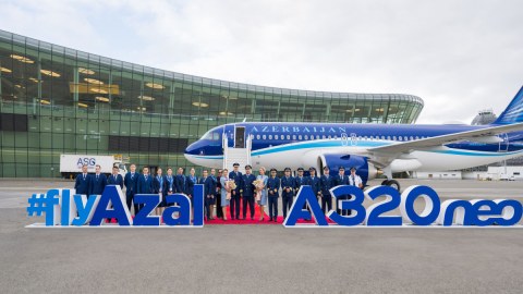 AZAL yeni təyyarə aldı - FOTO