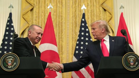 Tramp Ərdoğanla görüşəcək