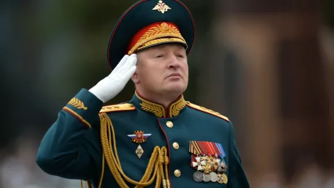 Rusiyada məşhur general hərbidən uzaqlaşdırıldı