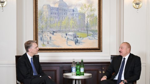 İlham Əliyev Amerikada görüşlərə başladı