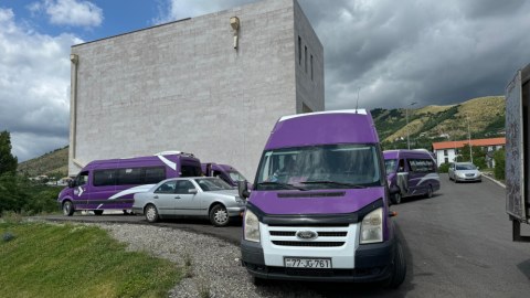 Köç karvanı Laçın şəhərinə çatıb