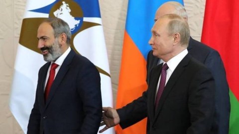 Paşinyan Putin və Lukaşenko ilə eyni tədbirdə