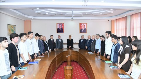 BMU-da Anım Günü ilə əlaqədar dəyirmi masa keçirildi&nbsp;-&nbsp;FOTOLAR