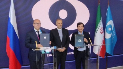 İran Rusiya ilə 26 milyardlıq saziş imzaladı