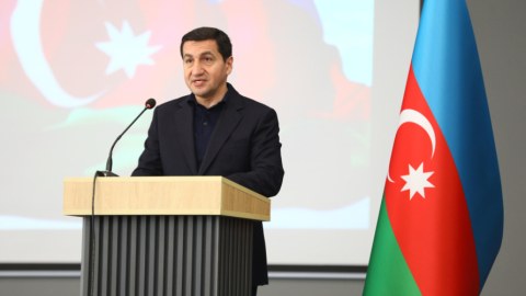 Prezidentin köməkçisi Nyu-Yorkdan Vətənə qayıdışı ilə bağlı paylaşım etdi