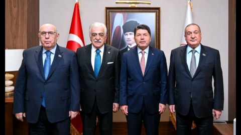 Türkiyə nazirindən Azərbaycan deputatları ilə bağlı paylaşım