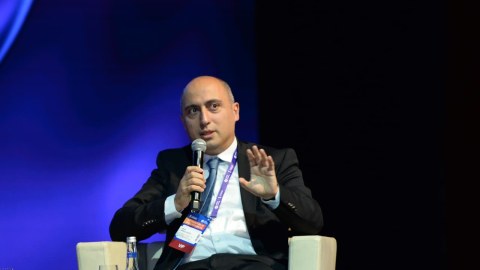 Əsas məsələ yalnız bilik əldə etmək deyil - Nazir
