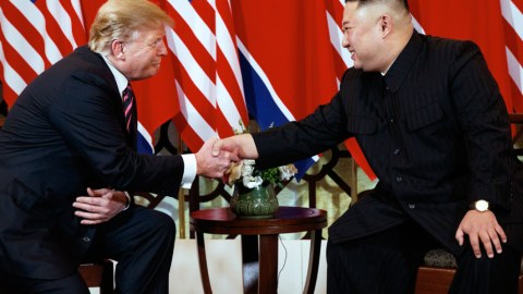 Tramp Şimali Koreya lideri ilə görüşə hazırdır