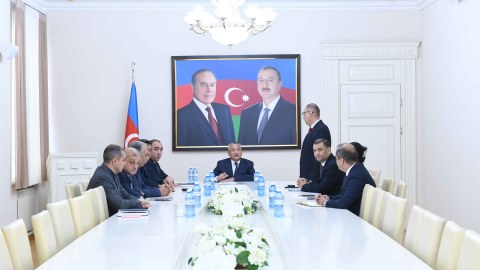 Rövşən Rzayev İctimai Şuranın üzvləri ilə görüşdü -&nbsp;FOTOLAR